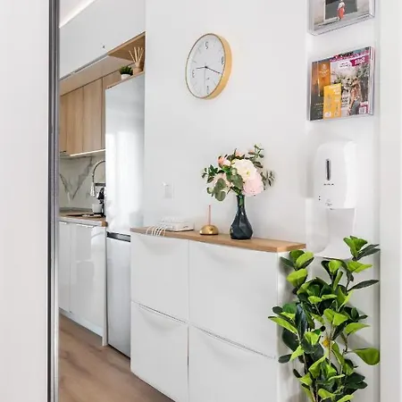 Modern With Balcony, Bikes & Parking - Pinnacle * ספליט