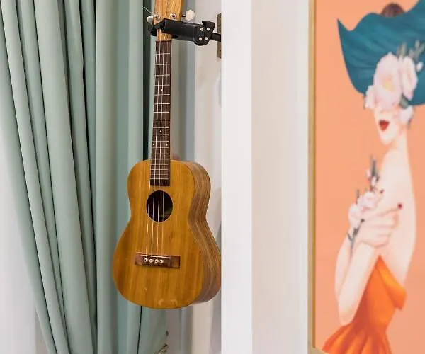 Exquisite Couples Delight With Free Bikes & Parking * Split