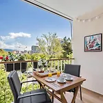 Modern With Balcony, Bikes & Parking - Pinnacle * Сплит