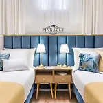 Modern With Balcony, Bikes & Parking - Pinnacle Apartment *