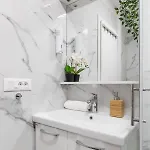 Modern With Balcony, Bikes & Parking - Pinnacle Apartment *