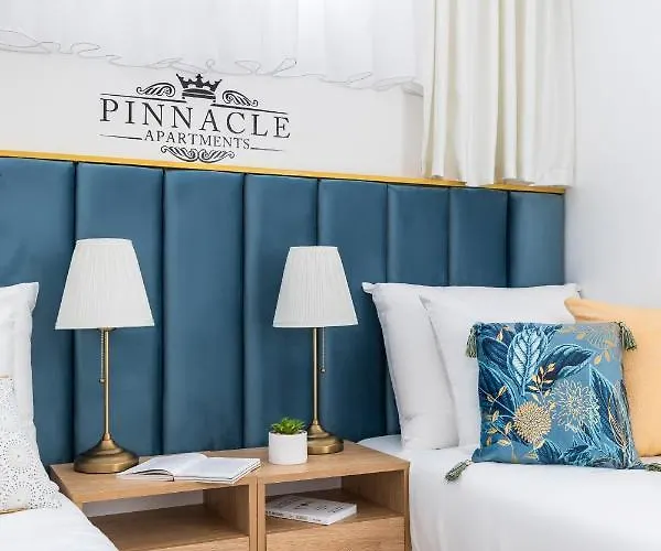 Exquisite Couples Delight With Free Bikes & Parking *